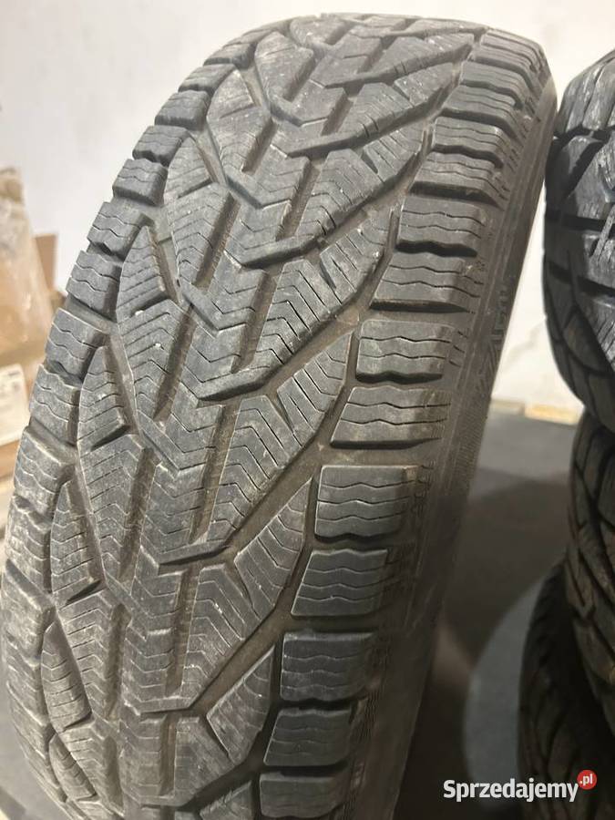 Opony zimie Kormoran 21560 R17 17cale