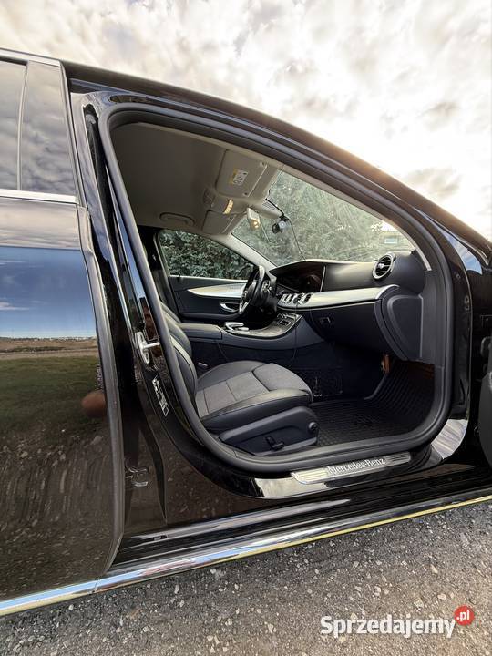 Mercedes w213 220d RDW 2019 bezwypadkowy salon Sedan / Limuzyna sprzedam