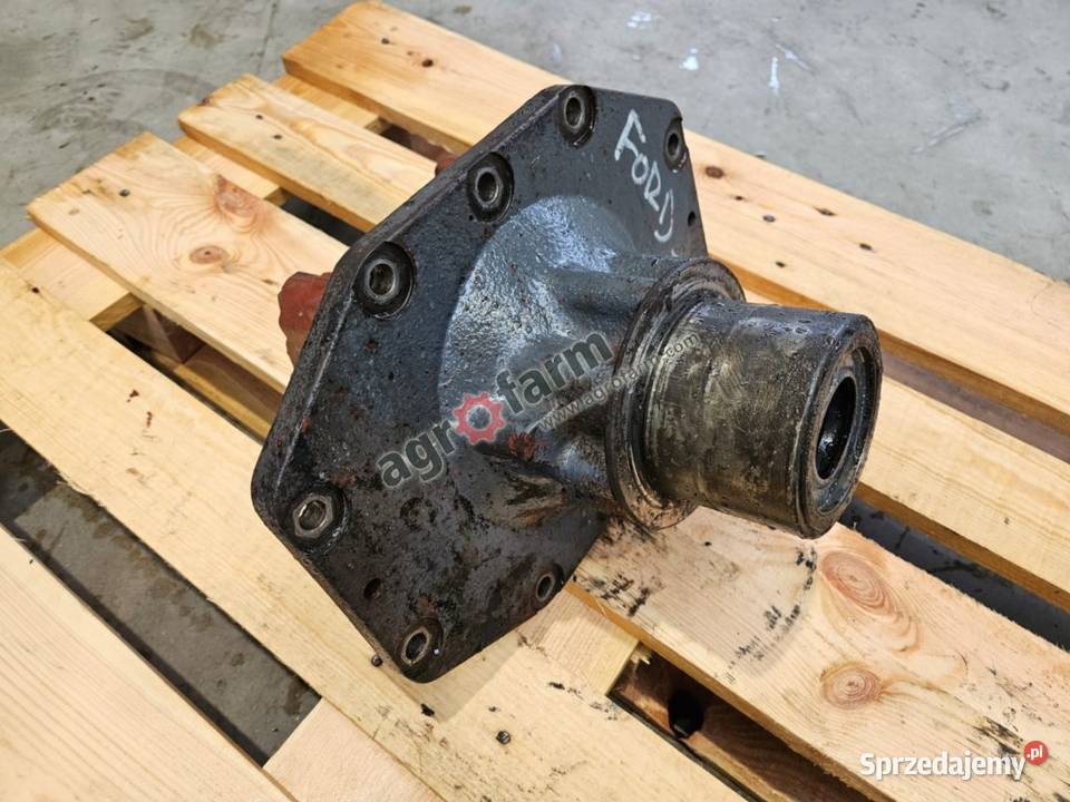 Obudowa dyferencjału Ford 7740 5640 6640 Byków
