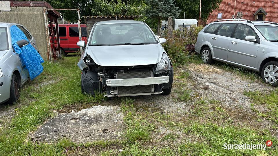Opel Corsa 2014 14 benzyna Klimatyzacja 50 sprzedam