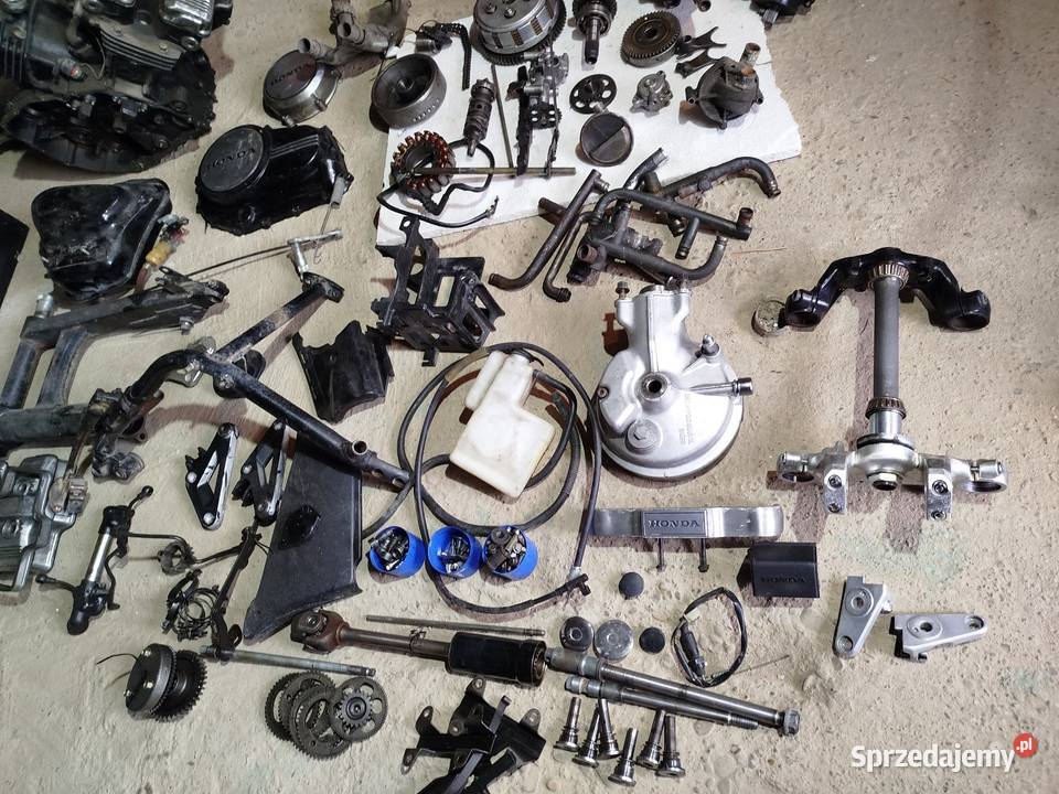 Części honda vf750 vf700 rc07 rc09 magna 8288r Tarnów