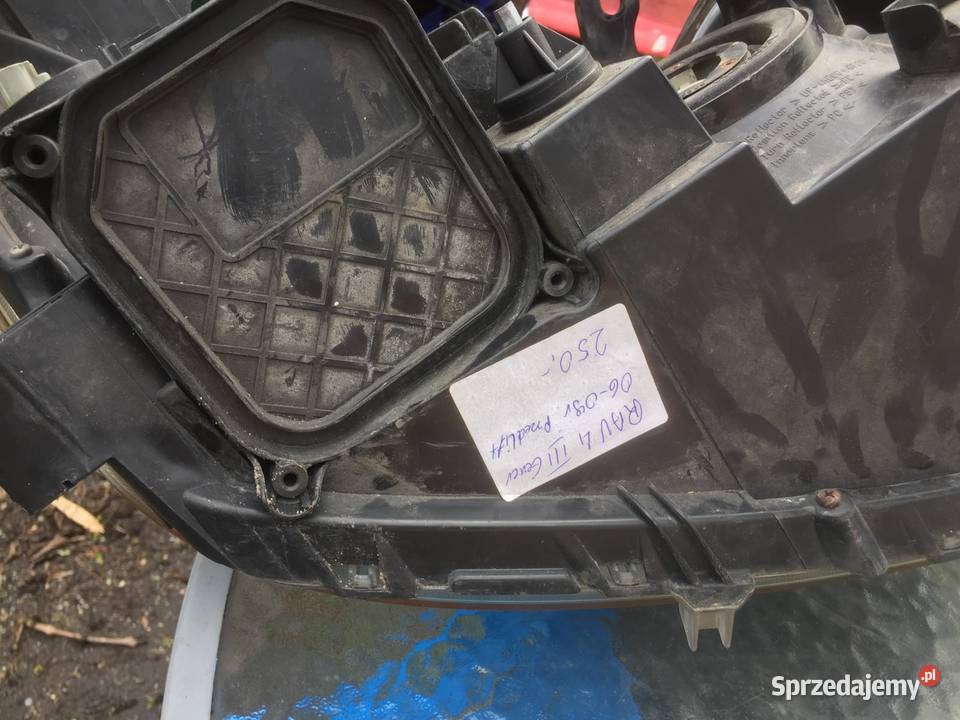 Lampy Toyota Rav 4 trzeciej generacji lift osobowe Opole