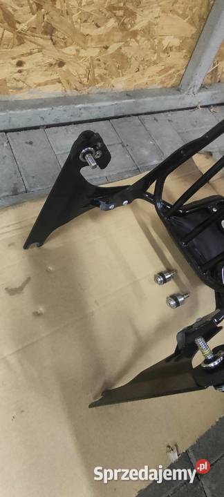 Oparcia Bagażnik Sissy Bar Harley Davidson Fat Bagażniki, stelaże i oparcia