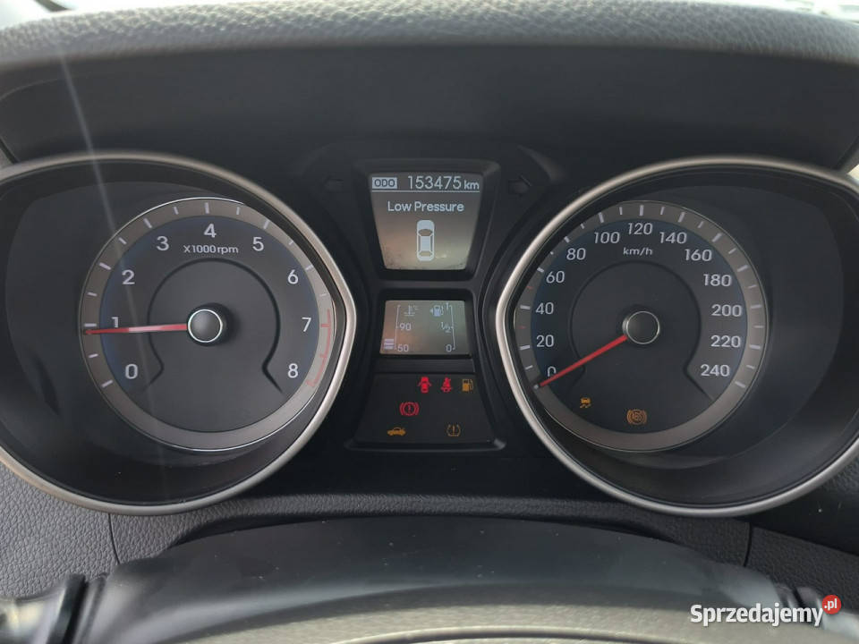Hyundai i30 14 benzyna 100 ledy klimatyzacja czarny Kęty