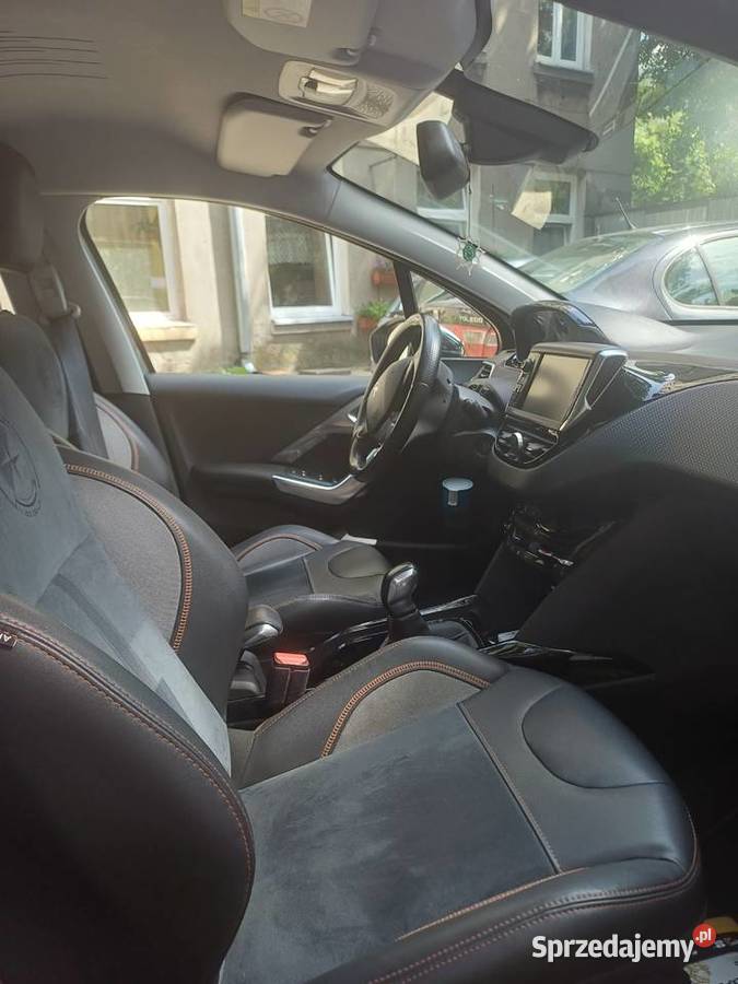 PEUGEOT 2008 12 Pure Tech 2016r wersja VIP benzyna Łódź