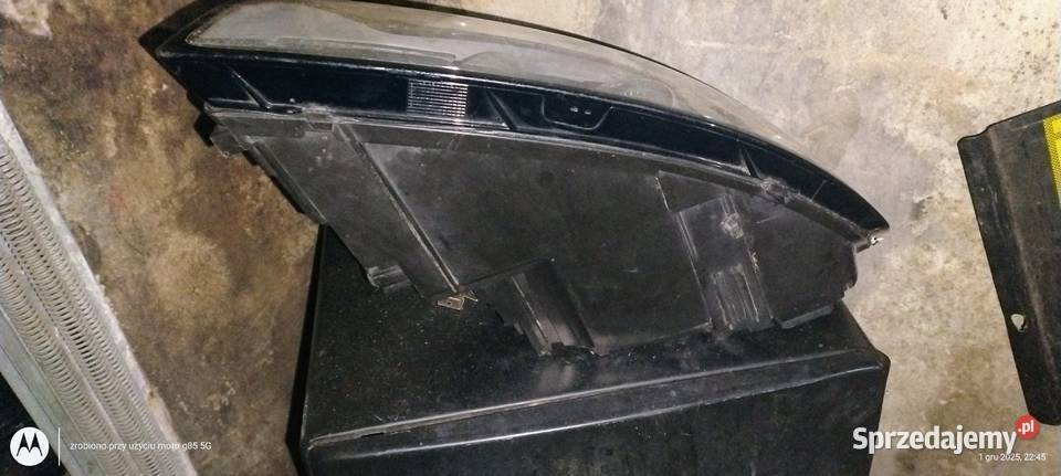 Reflektor lampa lewy przód Volvo V50 sprzedam