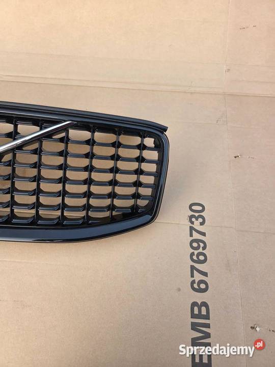 Grill Atrapa chłodnicy Volvo XC60 II RDesign osobowe sprzedam