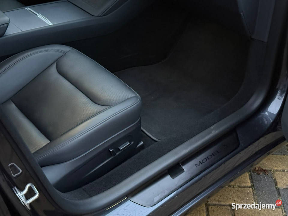 Tesla Model 3 Tarnowskie Góry