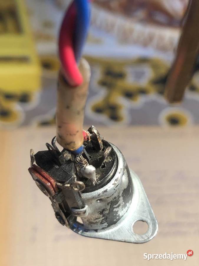 Unitra Gniazdo DIN 6 pin do montażu Tychy