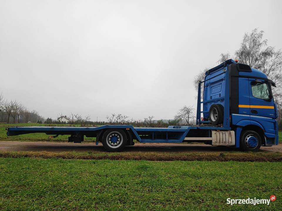 Mercedes Actros 1833 pomoc drogowa 18t laweta światła LED Goliaty sprzedam