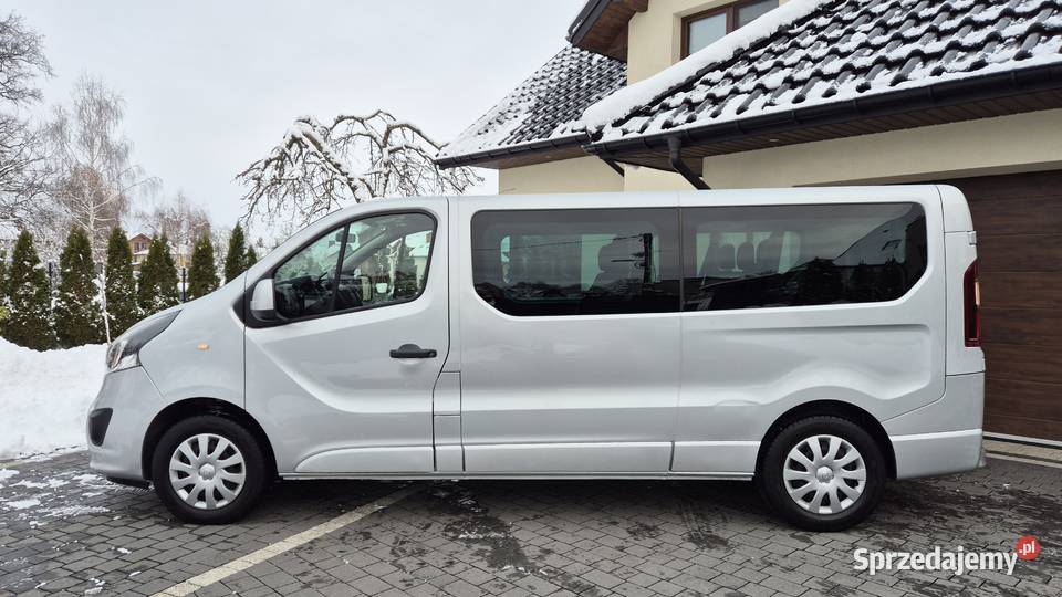 OPEL VIVARO z FV 23 Bezwypadkowy krajowy 9 Zarejestrowany w Polsce