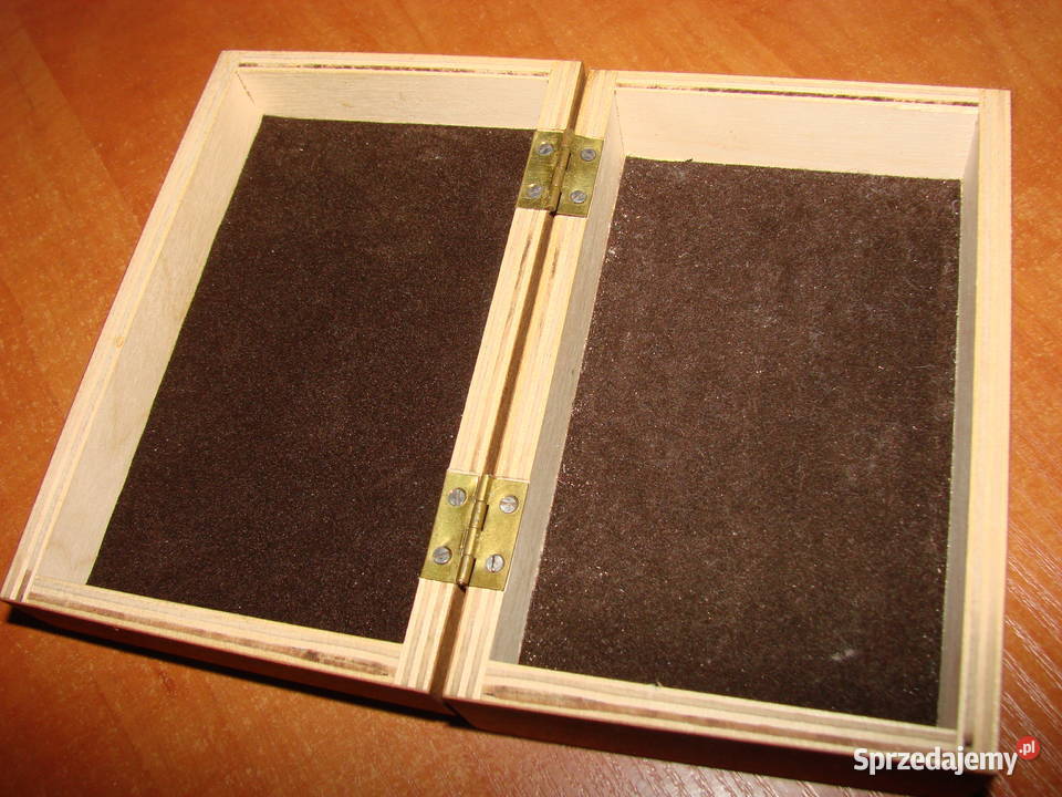 małe drewniane pudełko kaseta Pruszcz Gdański