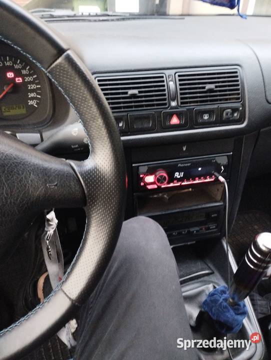 Volkswagen Golf IV 18 125 HELLA