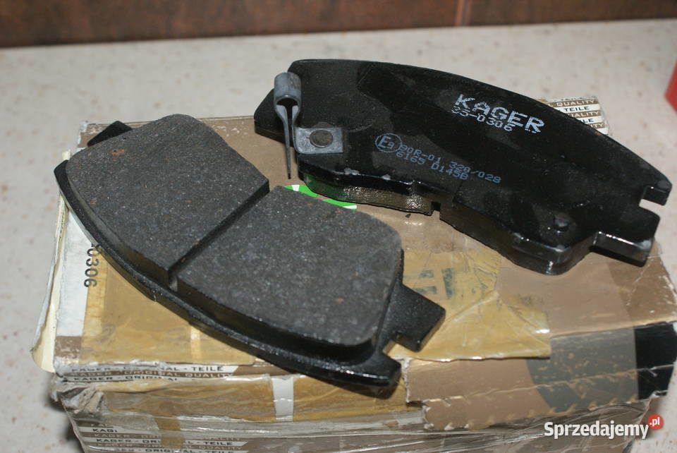 KLOCKI HAMULC MITSUBISHI L300 8799 Z CZUJ gdb729 mazowieckie