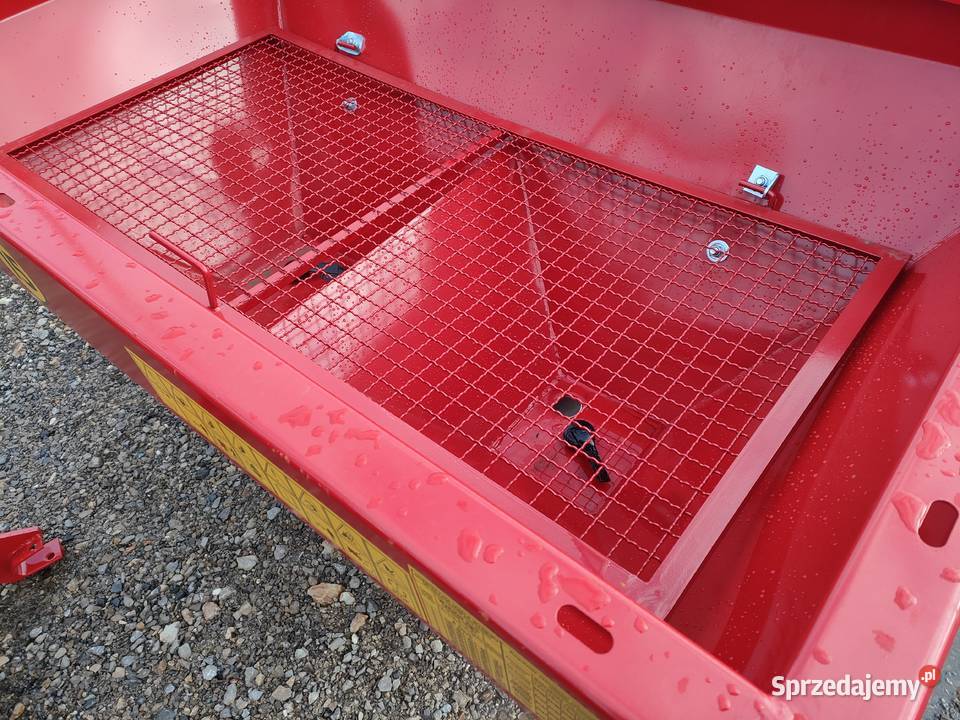 Rozsiewacz nawozu hydraulika STRUMYK TYTAN 22 Wołomin