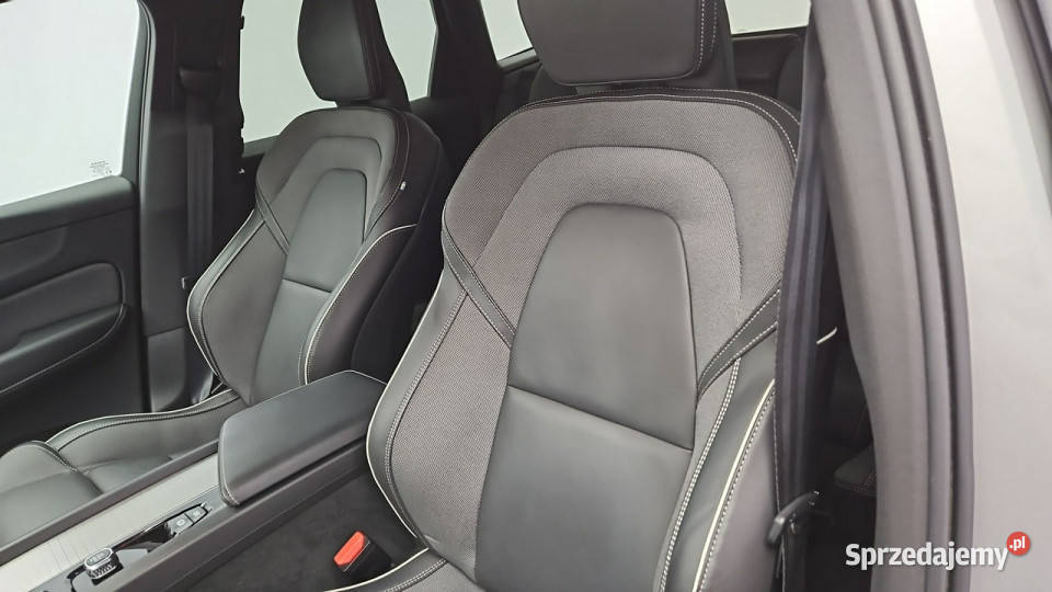 Volvo XC 60 B4 D AWD Plus Dark aut Z Polskiego XC 60 mazowieckie Warszawa