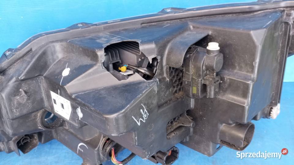 LAMPA PRAWY PRZÓD REFLEKTOR EU LED 10018015 wielkopolskie