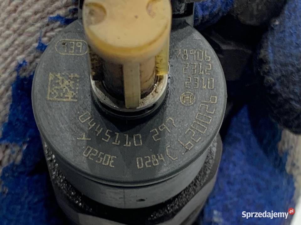 WTRYSKIWACZ PEUGEOT 207 0445110297 16 109 0615 osobowe