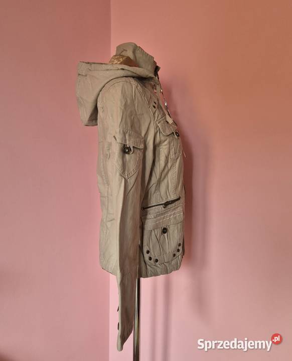 Kurtka damska przejsciowa delikatnie brokatowa