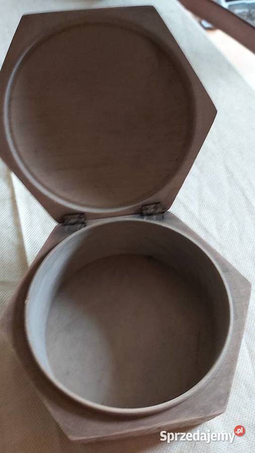 Drewniane pudełko rzeźbione stare Zgierz sprzedam