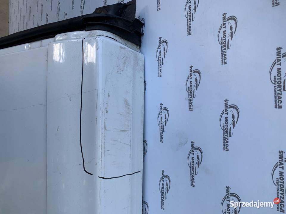 RENAULT TRAFIC III 15r drzwi prawe tył