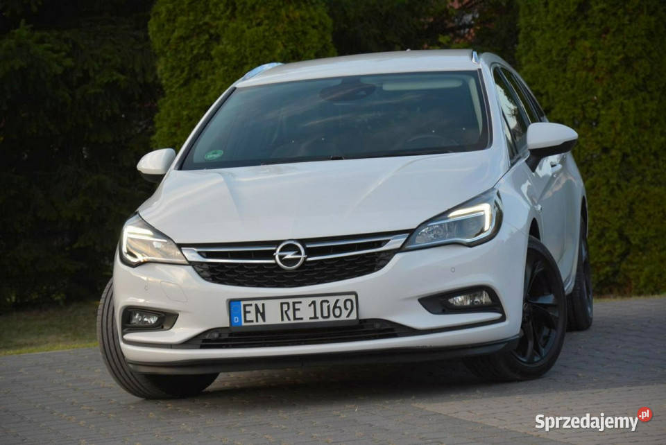 Opel Astra Ledy Front Assist Navi Kamera CarPlay sprzedam