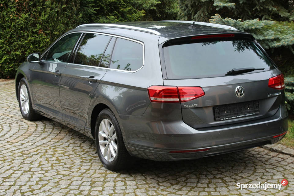 Volkswagen Passat 20 TDI 150 Przebieg 160 czujnik parkowania Samochody osobowe Lubań