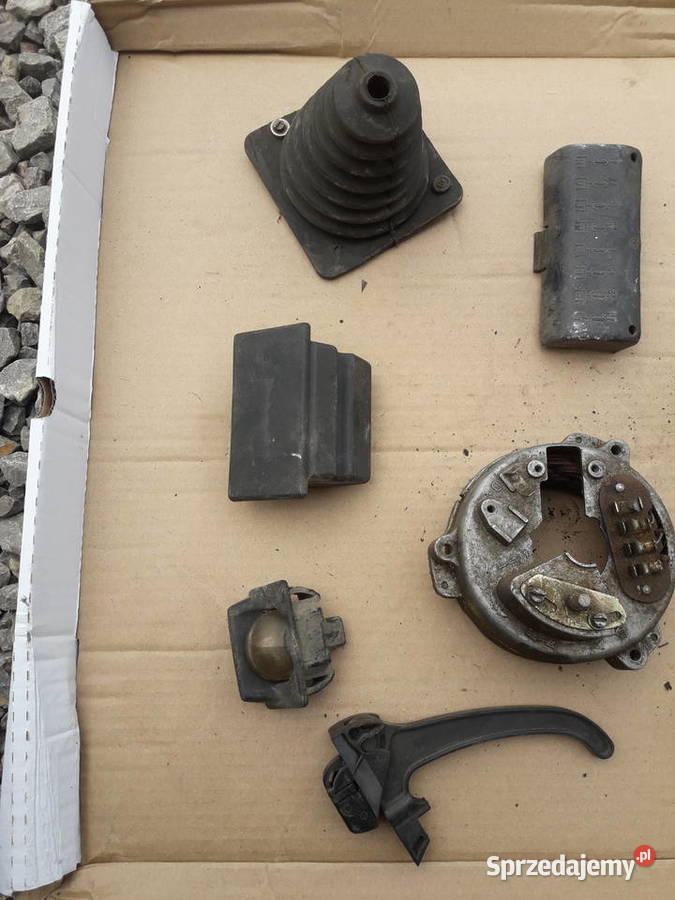 MALUCH FIAT 126 P PALSTIK OSLONA KLAMKA LAMPKA Części podkarpackie