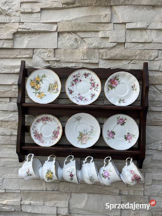 Stara porcelana sygnowana filiżanka na półce dolnośląskie Bystrzyca Kłodzka