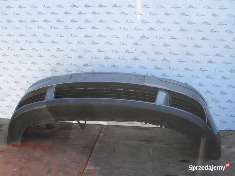 VW GOLF V 07r zderzak przód