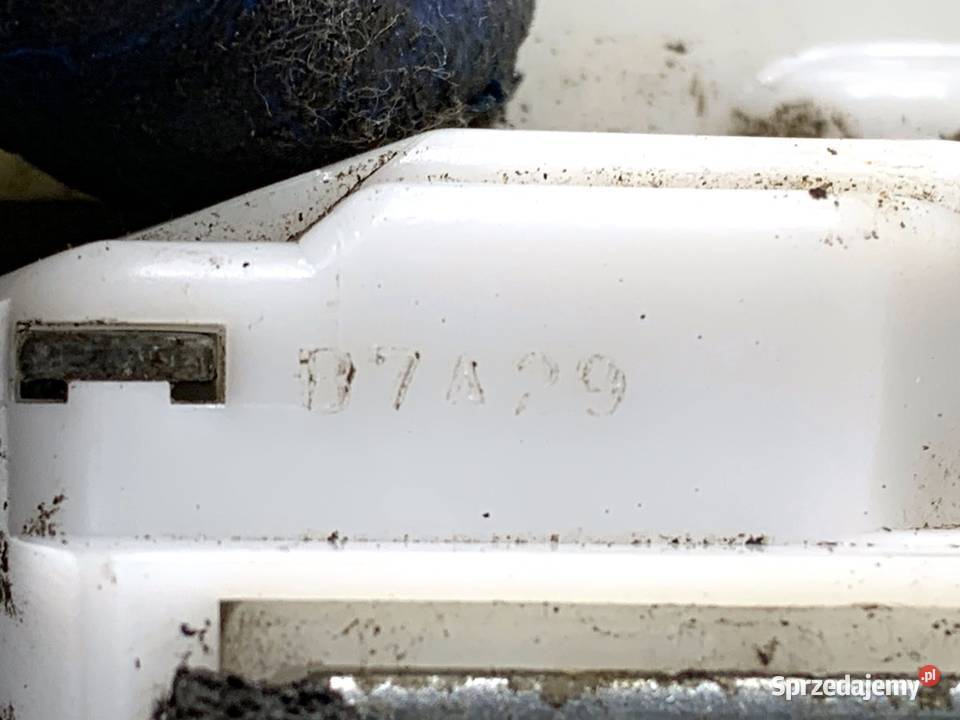 ZAMEK DRZWI PRAWY TYŁ SUZUKI SX4 Hatchback