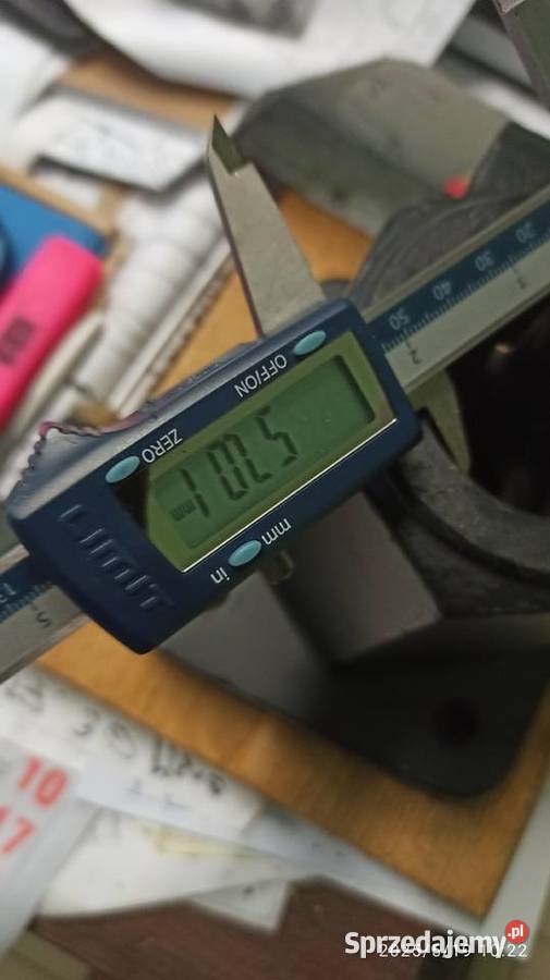 słup nowy do mechanizmu posuwu odlew żeliwny Kłodawa