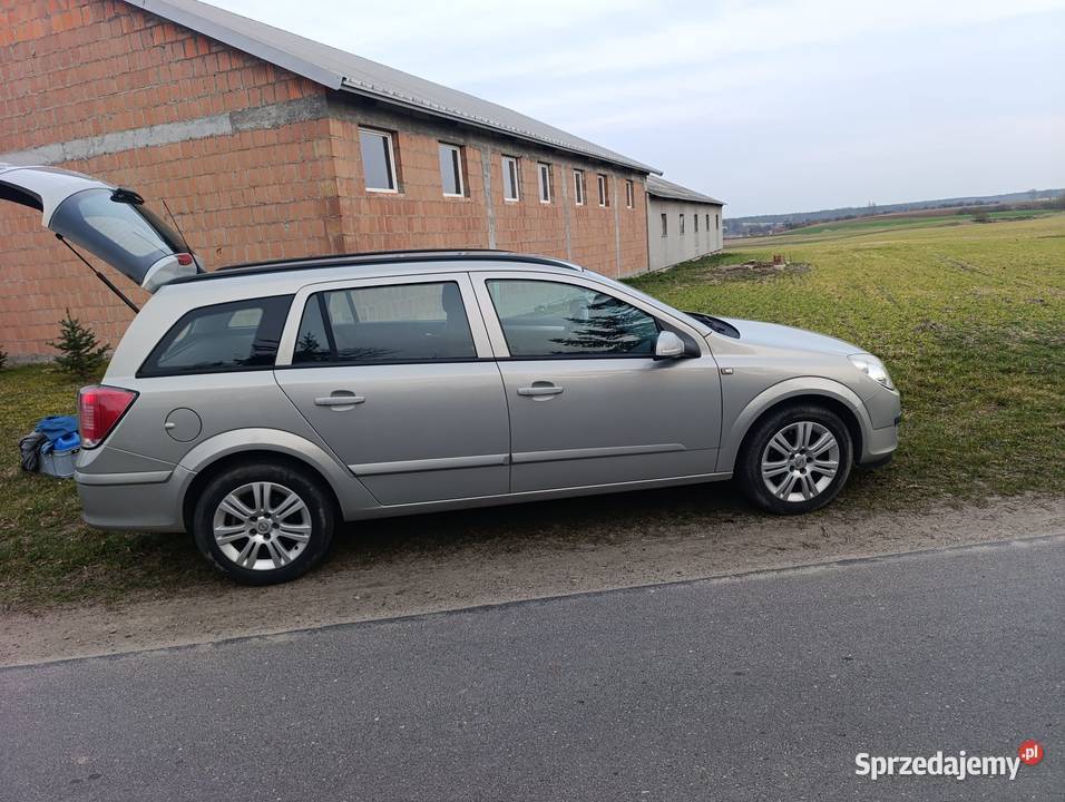 Opel Astra 16 benzyna Edition 2006r wielkopolskie Gniezno