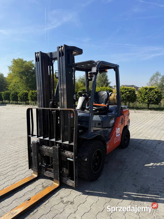 wózek widłowy TOYOTA 8FGJF35 3500 430m silnik 4Y Działoszyn