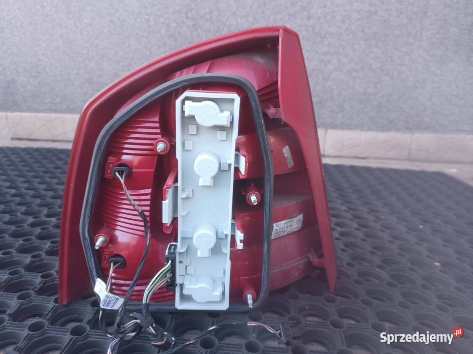 Skoda Octavia 2 II 2004 HB hatchback LAMPA PRAWY sprzedam