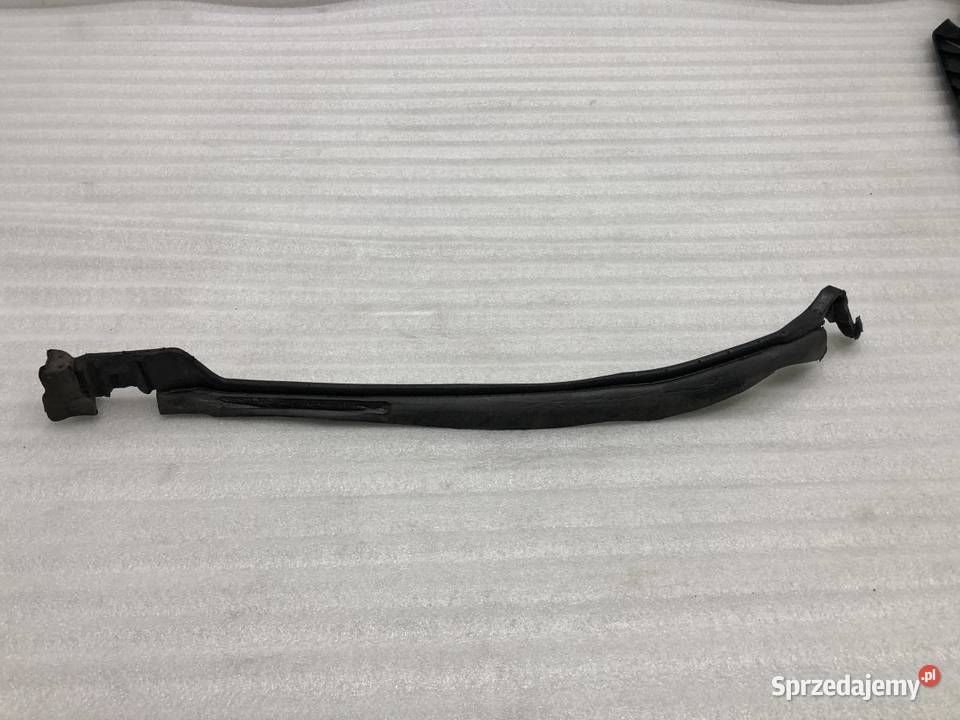 USZCZELKA ŚCIANY BOCZNEJ PRAWA BMW F31 7301070 osobowe