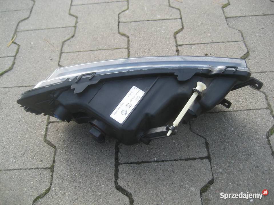 skoda octavia iii 1316r halogen lewy ciemny wielkopolskie Rakoniewice
