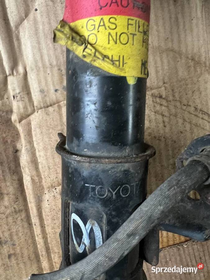 Toyota Carina e amortyzator kompletny przód Rok produkcji 1996 Tarnów