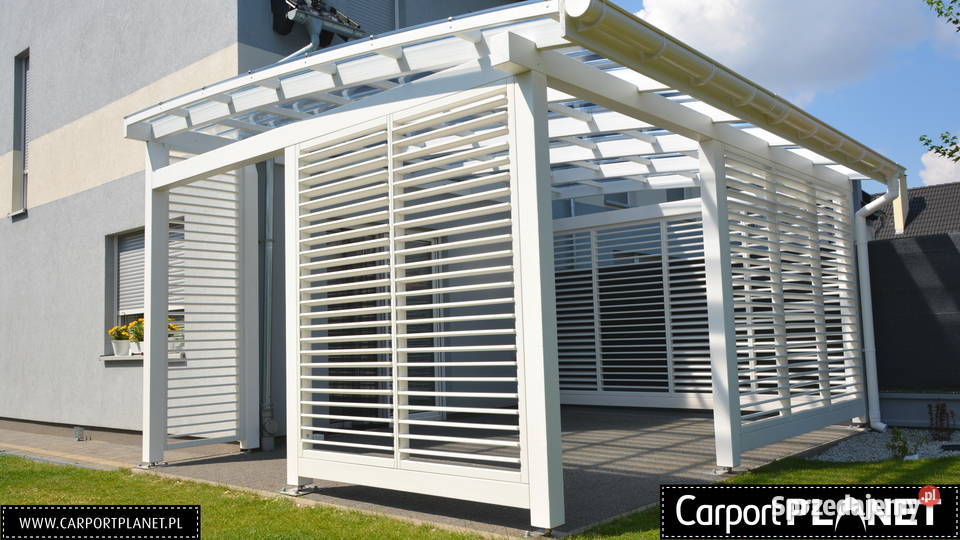 Zadaszenie tarasu wykonane z drewna klejonego na