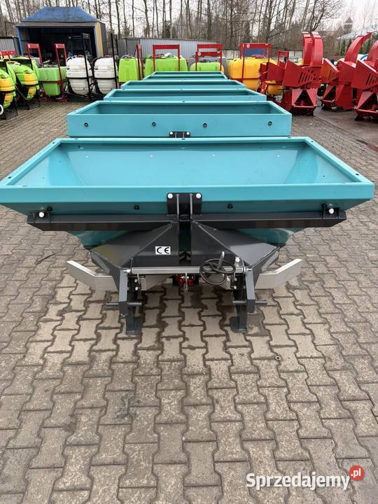 Rozsiewacz dwutalerzowy Polski Rolnictwo Szczytno