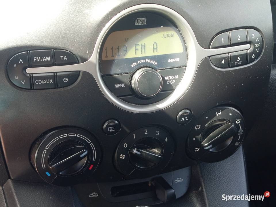 Mazda 2 benzyna 13 exclisive kamera cofania zielony 2 Lublin