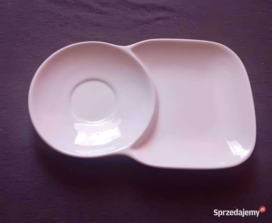 Spodek telewizyjny pod filiżankę biała porcelana