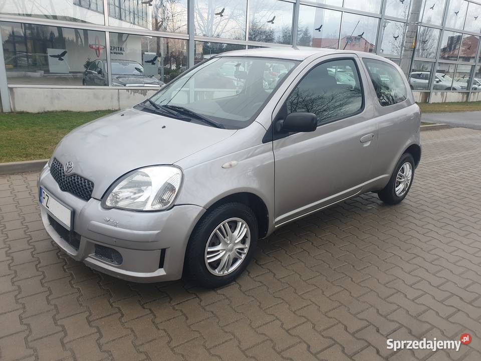 Toyota Yaris 10 Benzyna 2003r Salon 5 osobowy 65 ABS wielkopolskie