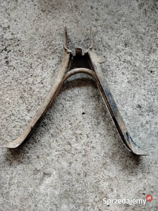 Podnóżki centralne Komar Sanok