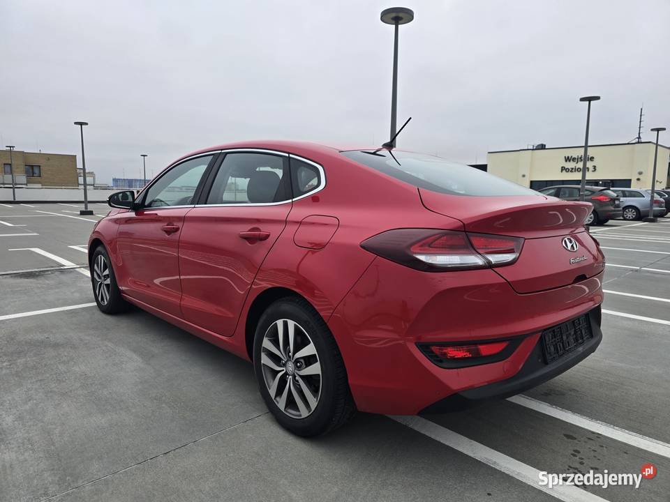 Hyundai i30 fastback 120 nieuszkodzony sprzedam