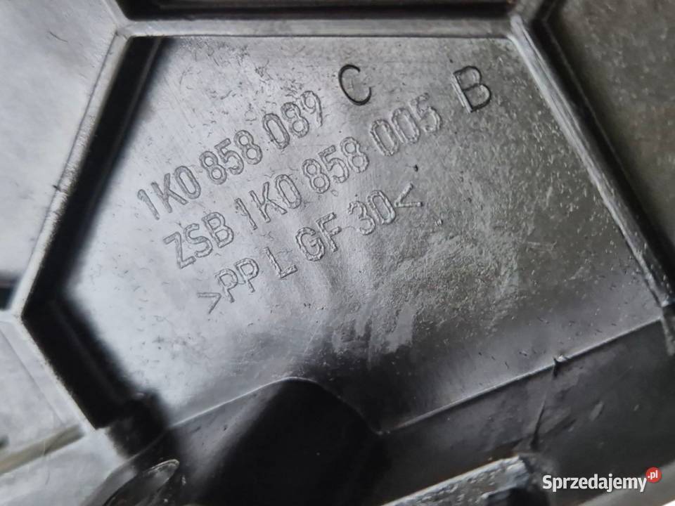 RAMKA KOSZ KIESZEŃ KONSOLI RADIA PANELU VW GOLF