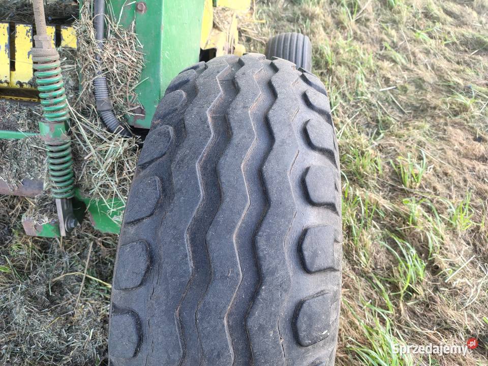 Prasa John Deere 590 stan Jankowo Dolne