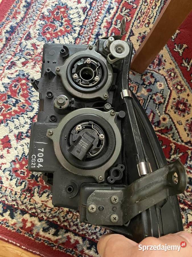 Lampa lewa przednia Mitsubishi 3000 GT sprzedam