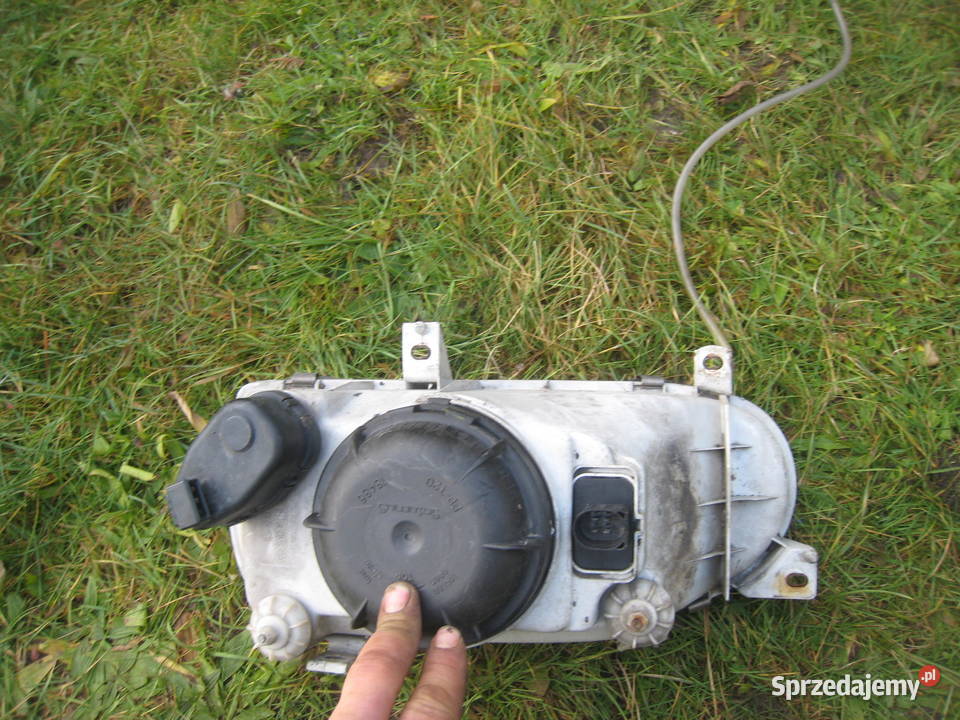 Lampa przednia lewa reflektor prawy Volkswagen sprzedam