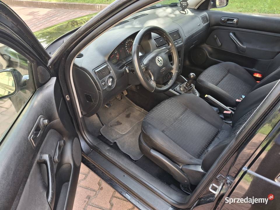 Volkswagen golf 16 benzyna 2001 Motoryzacja sprzedam
